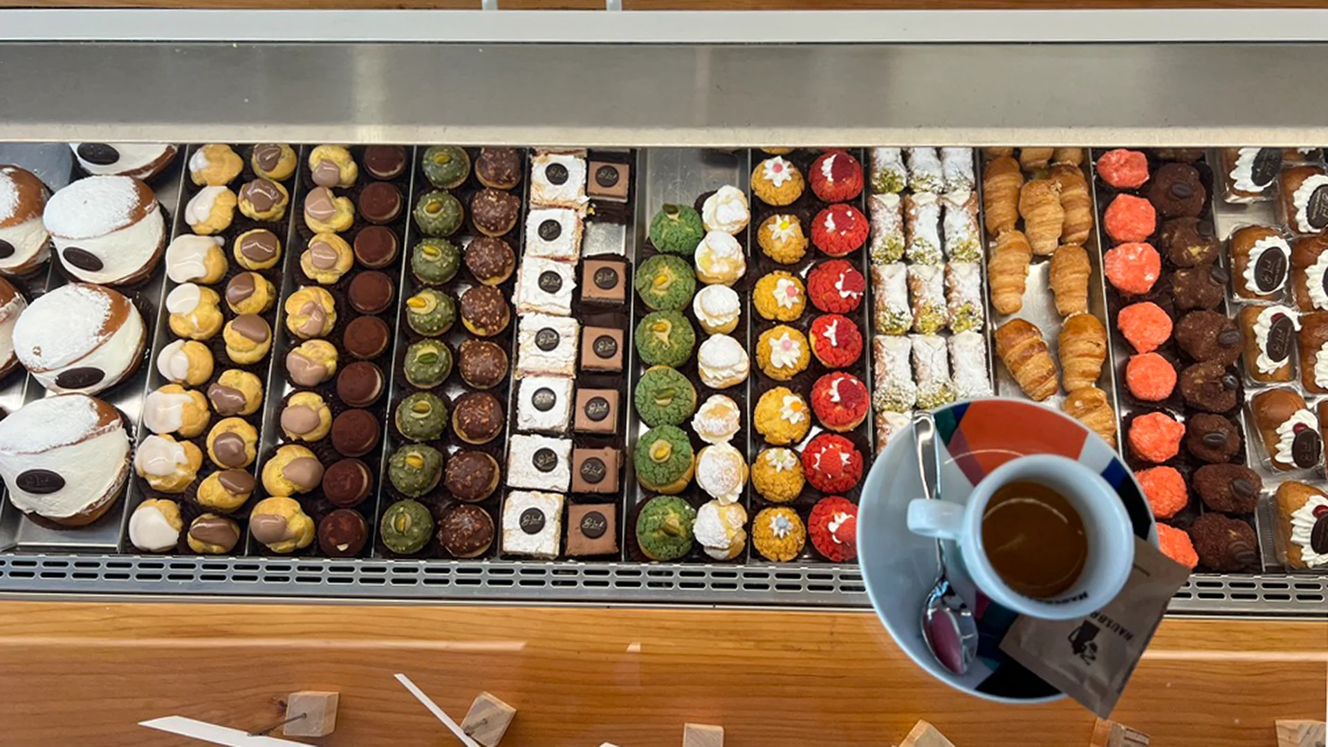 Espresso und italienischer Lifestyle als Symbol für Lebensfreude und ein gutes Leben